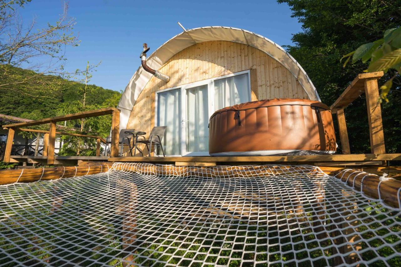 Sunrise Glamping Retreat Hotel Galesu Ngoại thất bức ảnh