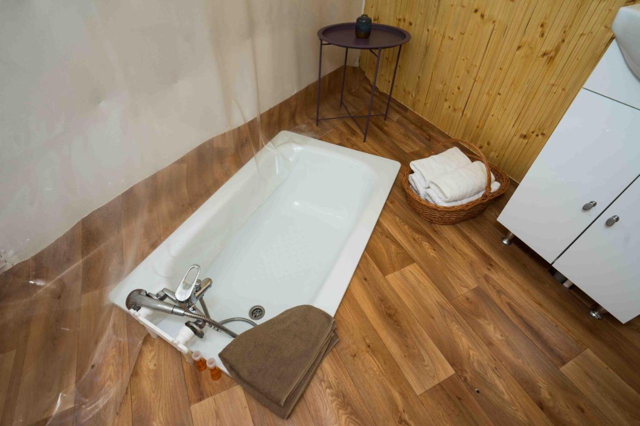 Sunrise Glamping Retreat Hotel Galesu Ngoại thất bức ảnh