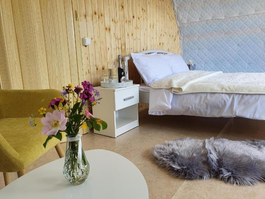 Sunrise Glamping Retreat Hotel Galesu Ngoại thất bức ảnh